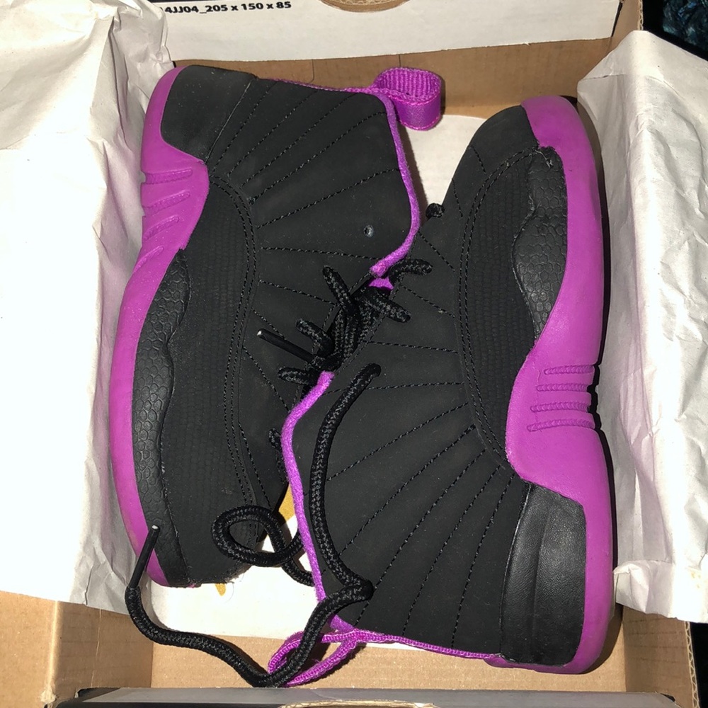 Jordan 12 retro GT